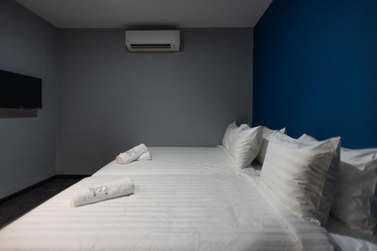 Chariton Hotel Bagan Butterworth Bagian luar foto